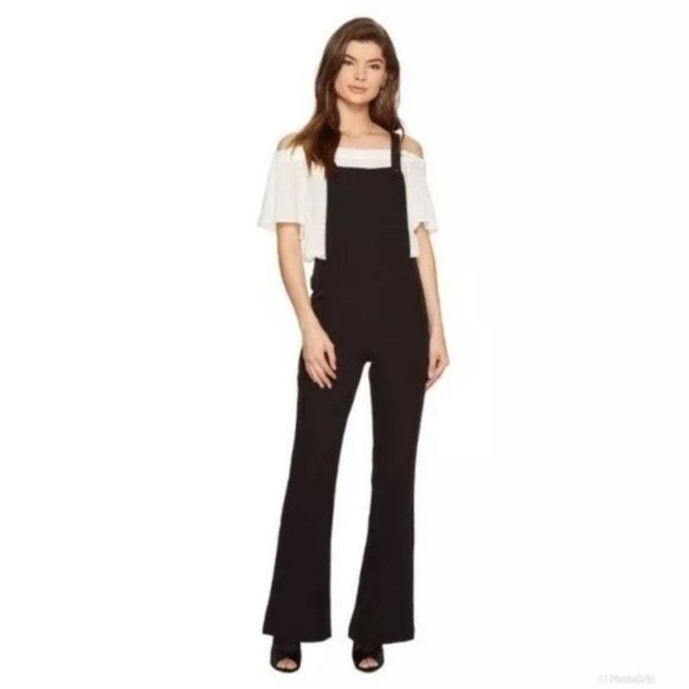 Romeo and Juliet Couture Women’s Black Overall Jumpsuit Size Large NWT